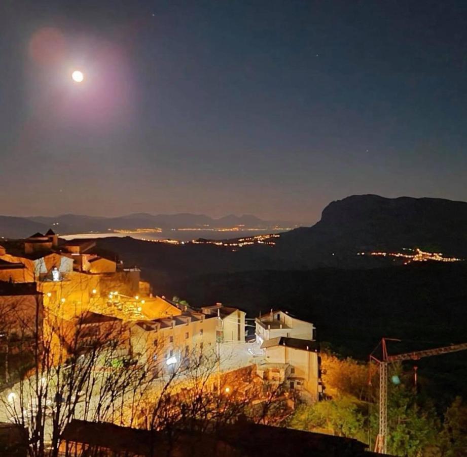 Agriturismo Ai Monaci Montano Antilia Екстер'єр фото